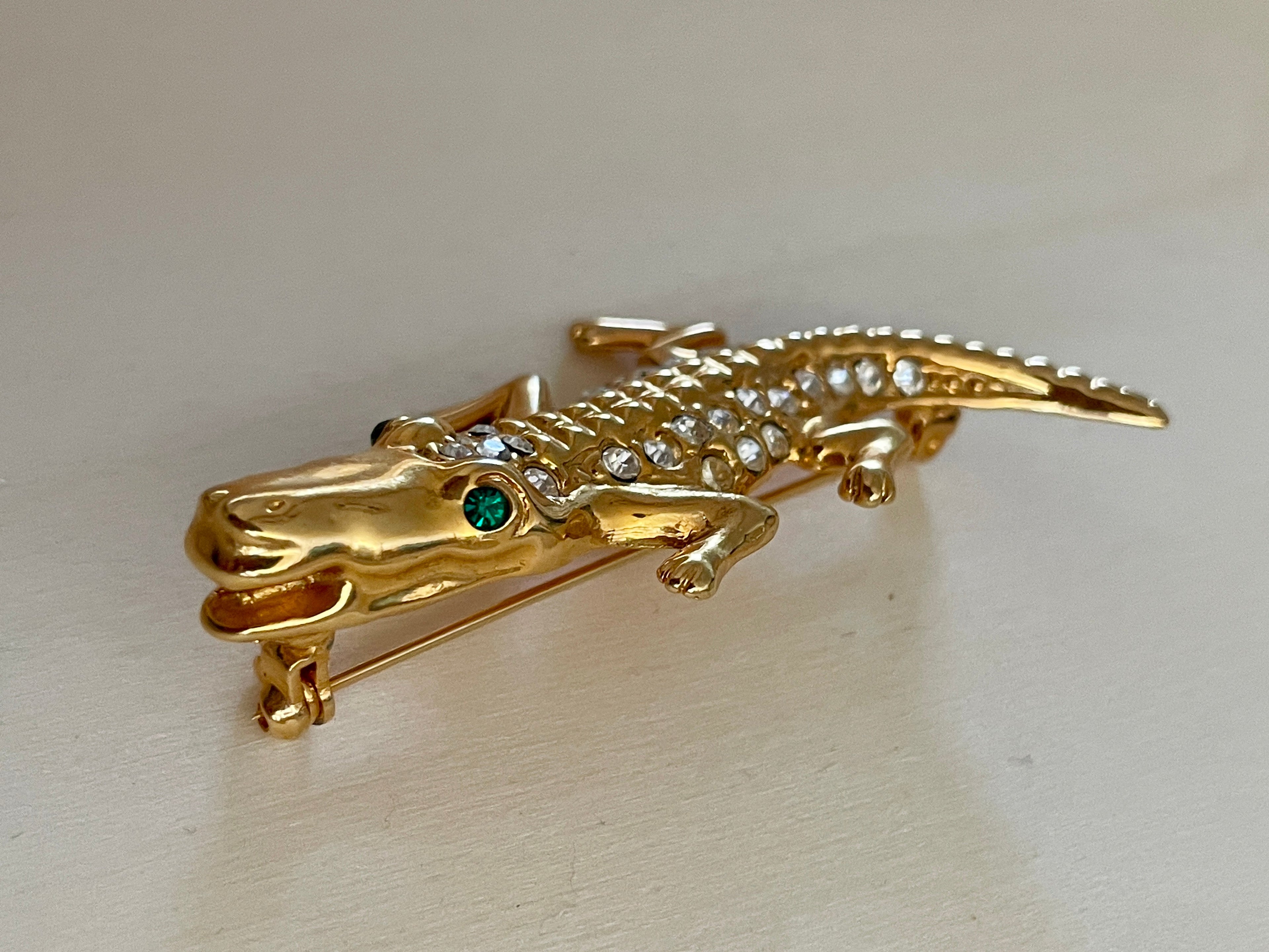 Brooches & Bolos