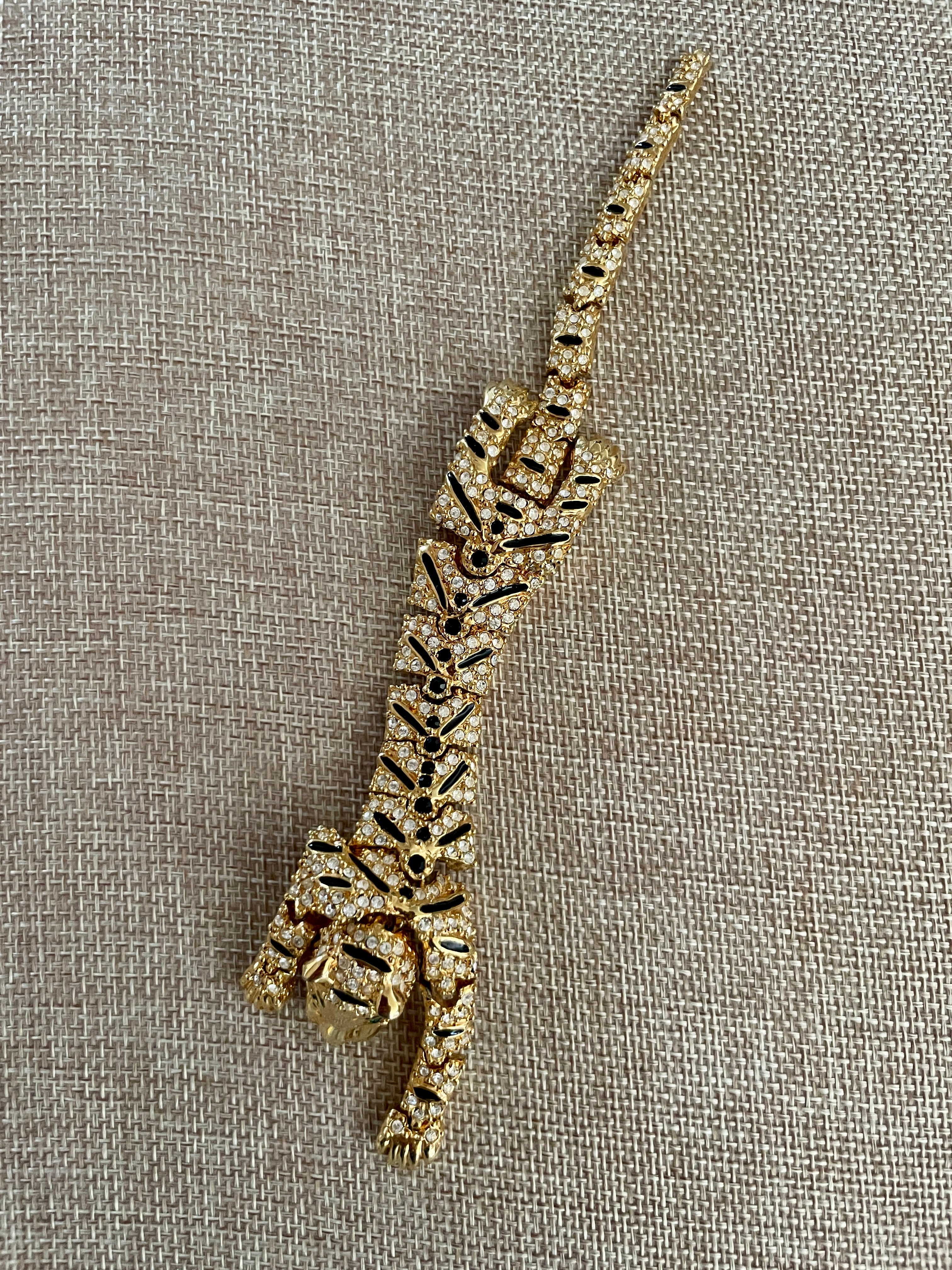 Vintage Tiger Shoulder Brooch