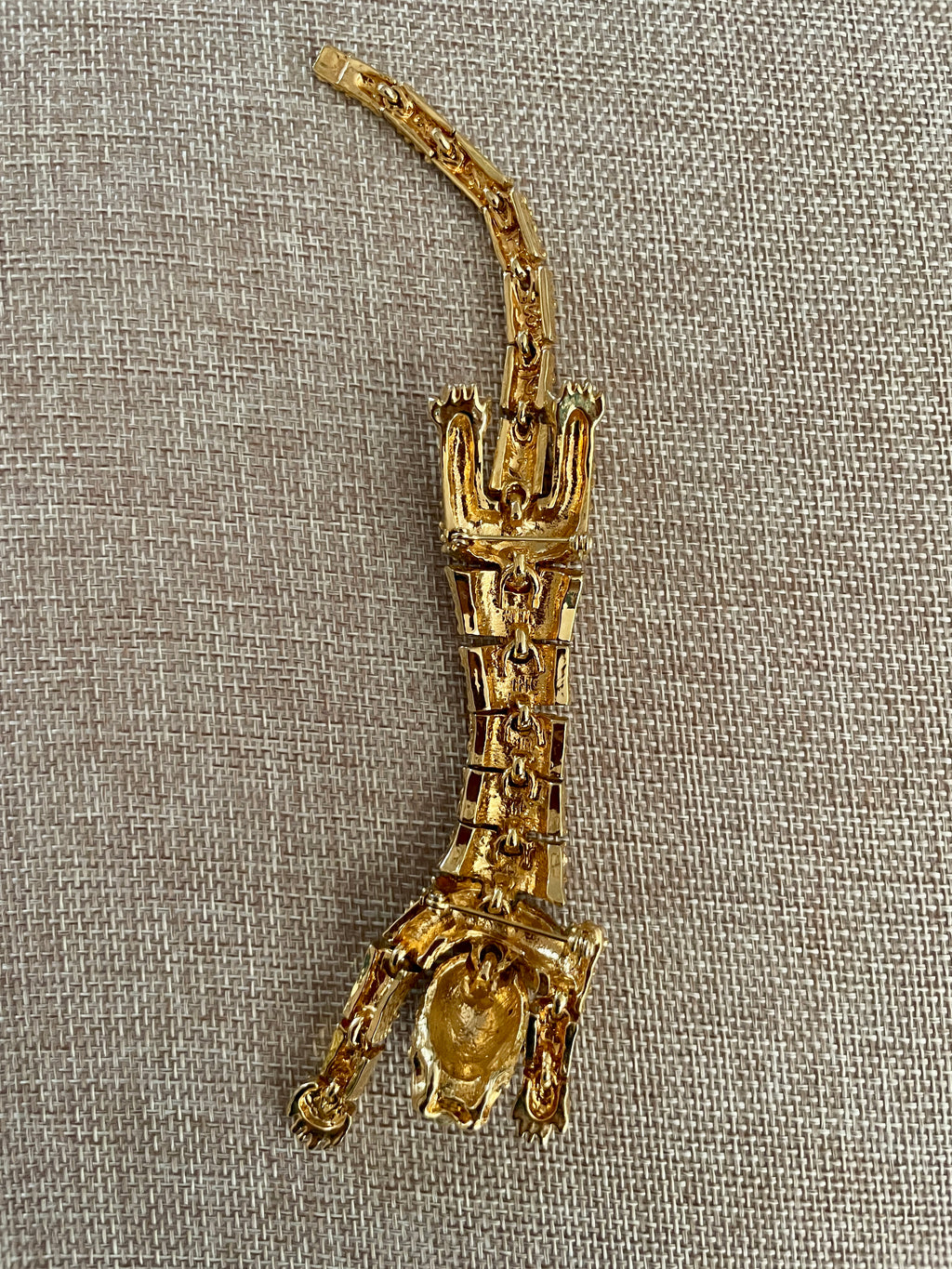 Vintage Tiger Shoulder Brooch