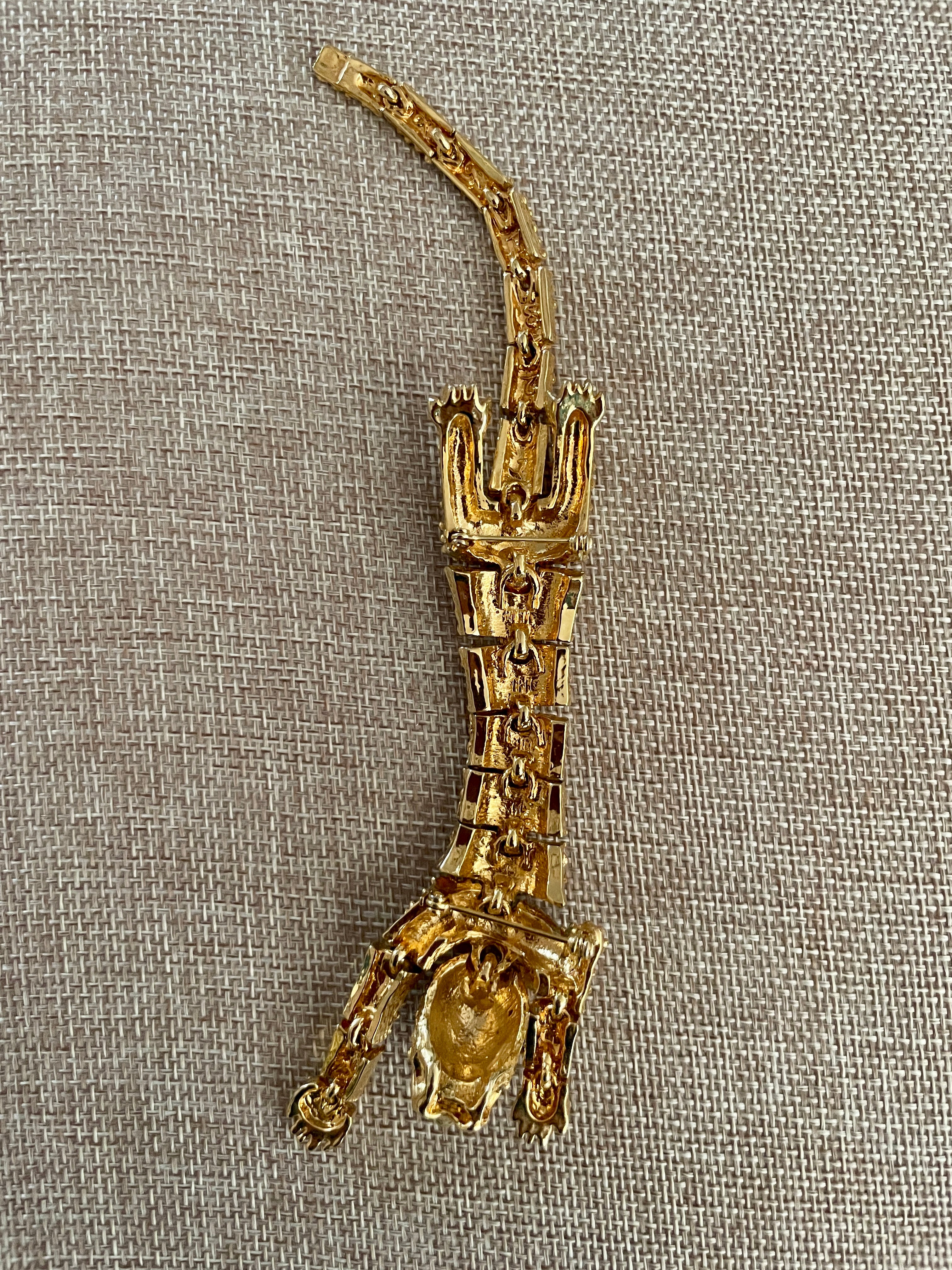 Vintage Tiger Shoulder Brooch