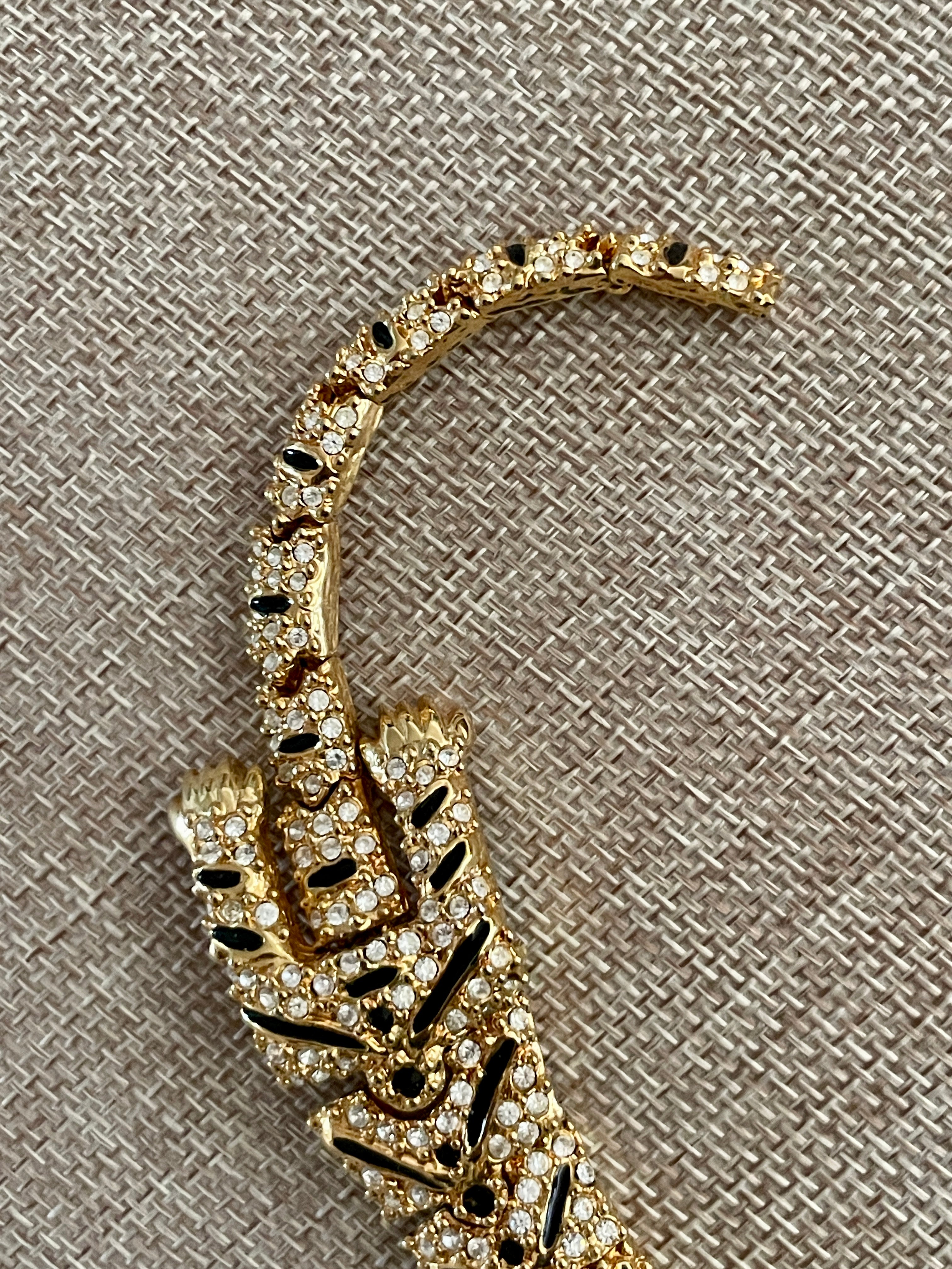 Vintage Tiger Shoulder Brooch