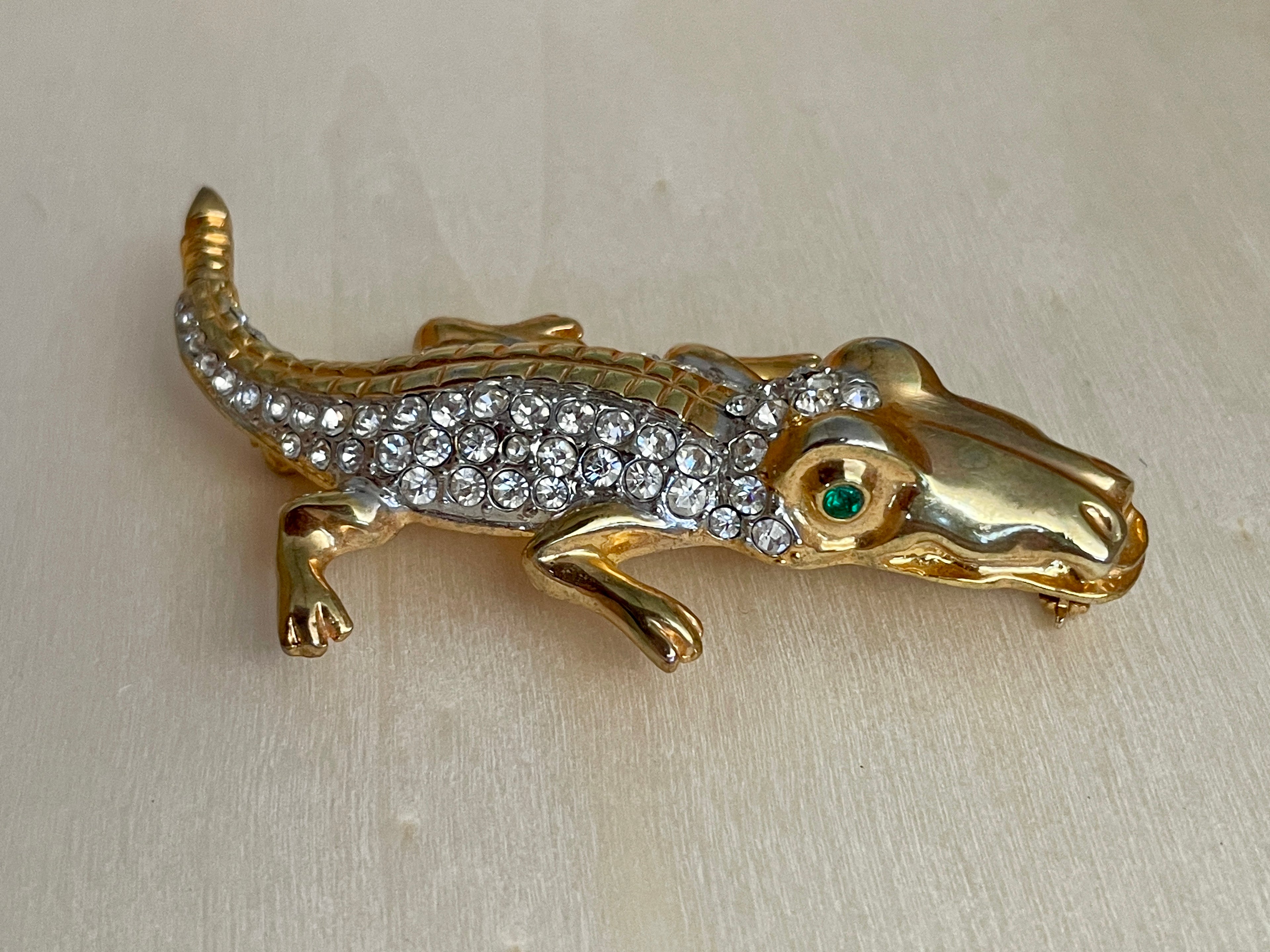 Rhinestone Alligator Brooch - Medium