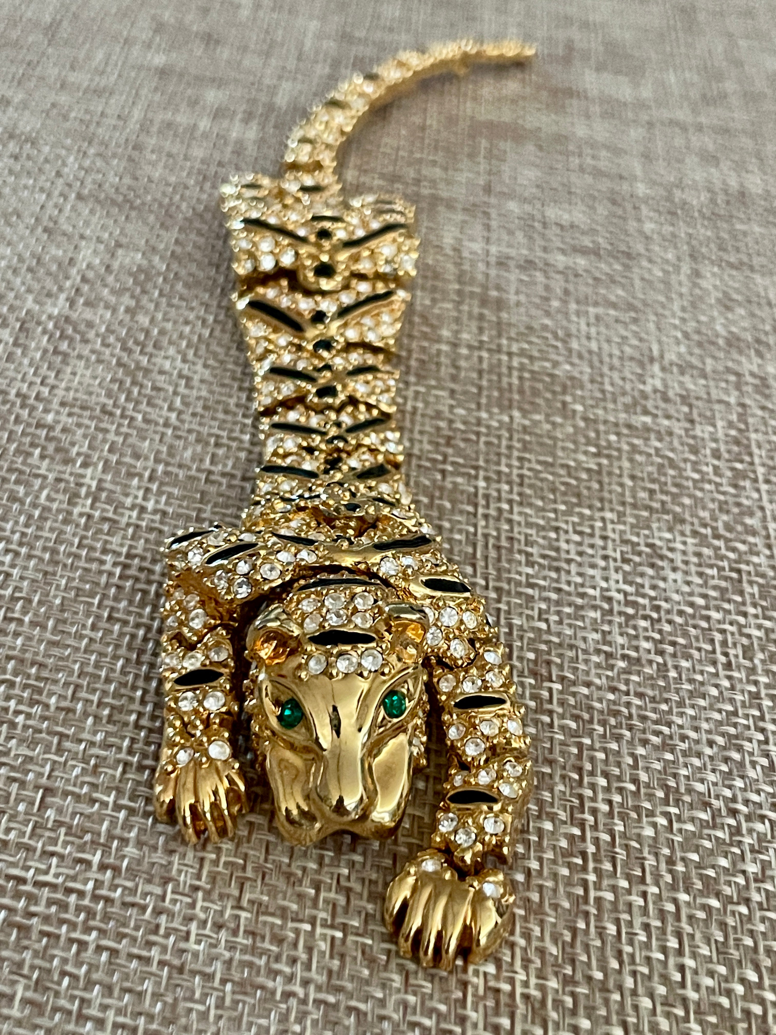 Vintage Tiger Shoulder Brooch