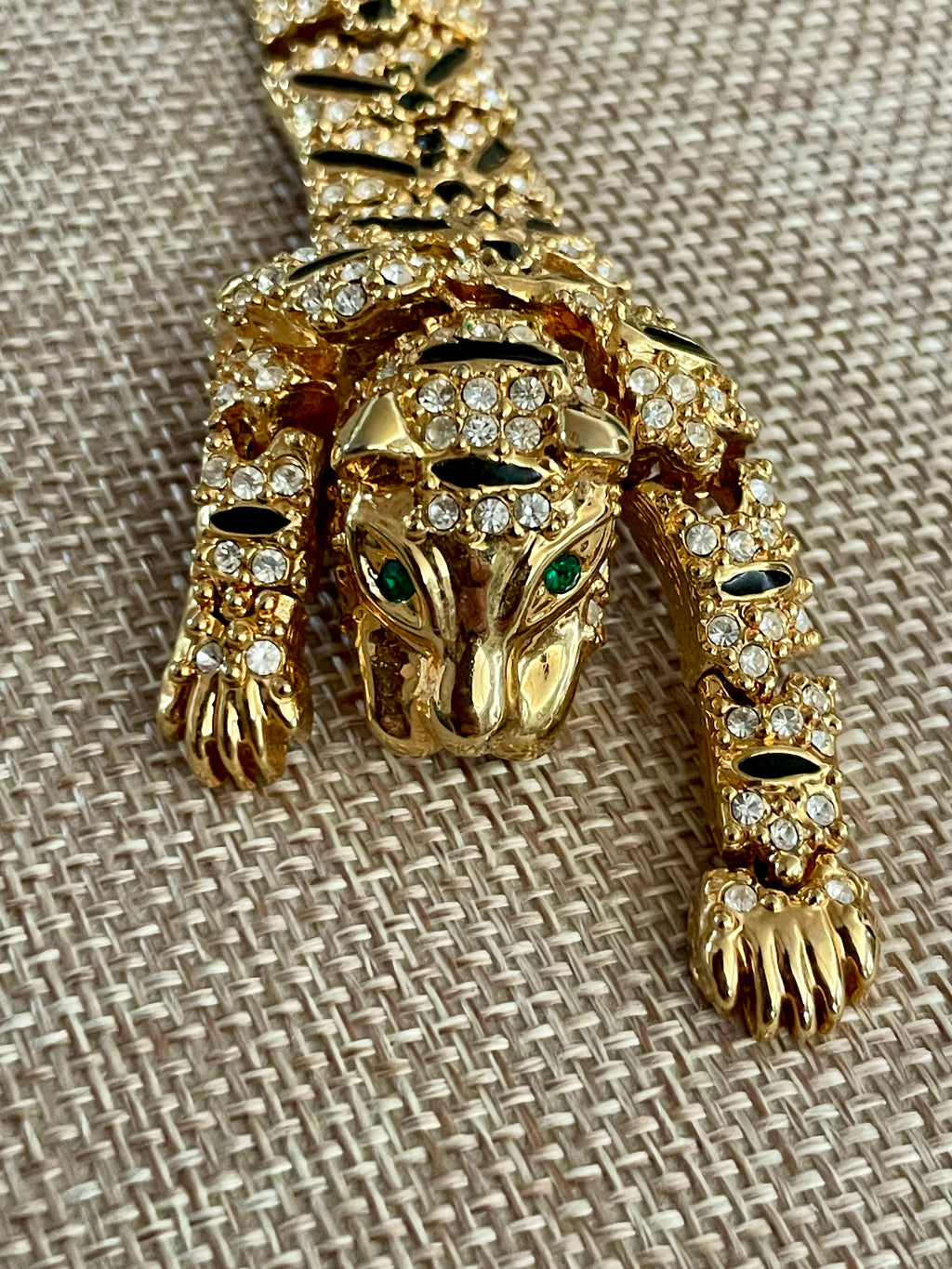 Vintage Tiger Shoulder Brooch