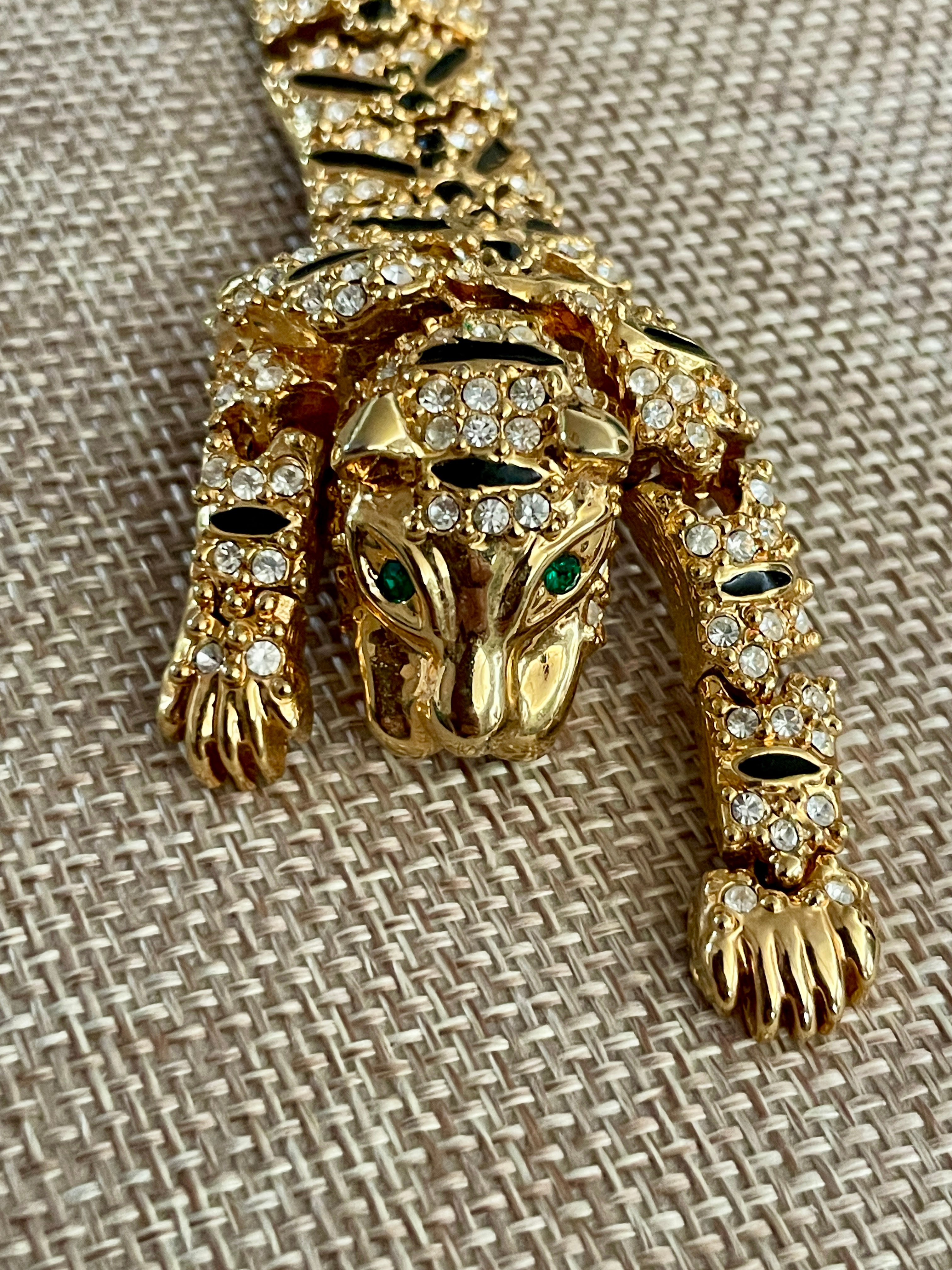 Vintage Tiger Shoulder Brooch